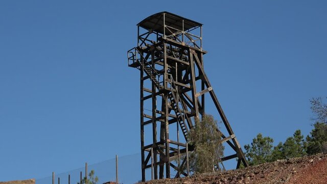 Winch of the Master Well of Pe&ntilde;a del Hierro was a mining tower located in the Spanish municipality of Nerva, in the province of Huelva, within the Riotinto - Nerva mining basin