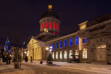 the first snow in the old port of Montreal, on St-Paul Street.
