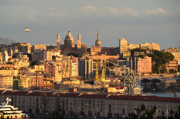 Fototapeta na wymiar Genova panorama porto antico