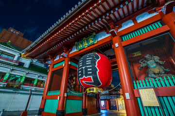 東京都　夜の浅草・雷門