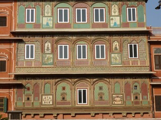 Fototapeta na wymiar Traditional house with mural paintings in Jaipur