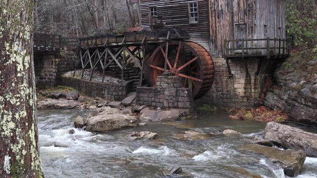 4K Grist Creek Mill Pan up