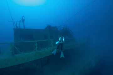 Rolgordijnen relitto di petroliera nel mar ligure vicino ad Arenzano con sub © Massimo