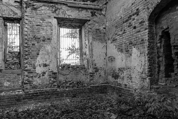 Fototapeta na wymiar interior of an abandoned orthodox church