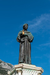 Fototapeta premium Statue of Friar Andrija Kacic Miosic in town Makarska, Makarska riviera, Dalmatia, Croatia