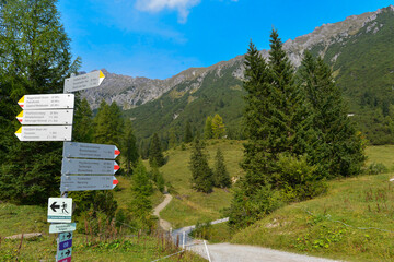 Wegweiser im MTB-Trail und Wandergebeit Brandnertal/Vorarlberg