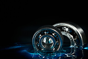 Ball bearing. Lubricating oil.