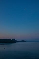 새벽 바다의 항해