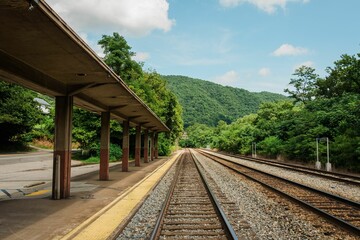 Fototapeta na wymiar Railroad tracks in Prince, in the New River Gorge, West Virginia