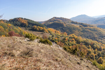Naklejka premium Autumn Landscape of Erul mountain near Kamenititsa peak, Bulgaria