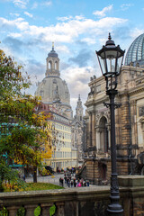 Obraz premium The center of Dresden with the cupola of the iconic Frauenkirche