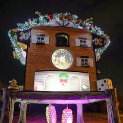 Casa del Arbol Navidad Nieve Reloj Digital 