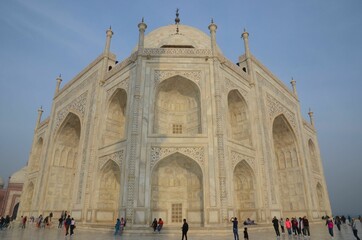 Fototapeta na wymiar Incredible India: Taj Mahal in Agra