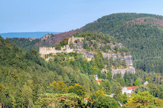 Zittauer Gebirge, Oybin Kloster - Zittau Mountains, the Oybin monastery, in fall