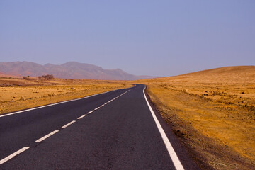 Fototapeta na wymiar The road in the center of the Canary Island of Fuerteventura, Spain.