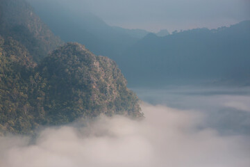 Pictures of natural landscapes, fog on beautiful mountains