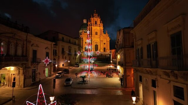 descending shot of piazza in Ragusa Ibla with Christmas decor