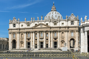 Obraz premium Saint Peter's Square and St. Peter's Basilica in Rome, Vatican, Italy