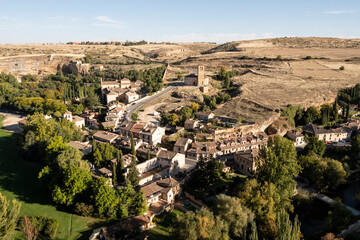 Fototapeta na wymiar Vista panorámica de la ciudad de Segovia, España