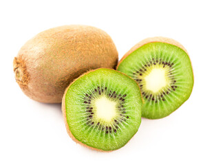 Obraz premium Ripe whole kiwi fruit and half kiwi fruit isolated on white background