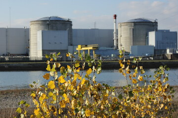 Grüne Atomkraft , altes französisches Atomkraftwerk © altix5