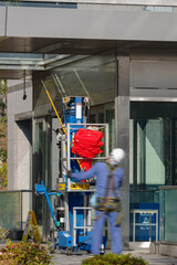 高所作業用の道具　東京、赤坂４丁目の街の風景