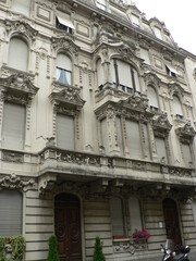 Obraz premium Walking in the center of Milan