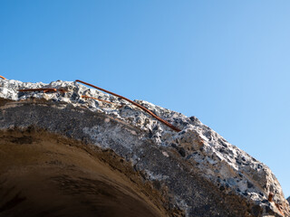 壊れたコンクリート管