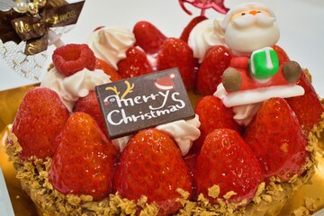 クリスマスケーキとデコレーション