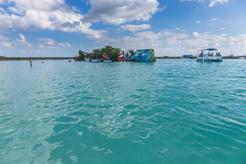 Fototapeta na wymiar Laguna de Bacalar Lagoon in Mayan Mexico at Quintana roo