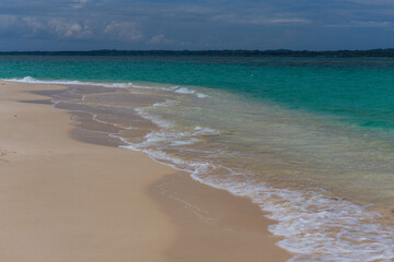 Fototapeta na wymiar Isla Zapatilla pristine beach at Bocas del Toro Province in Panama
