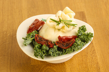 Burrata cheese with sun dried tomato