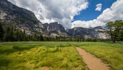 Naklejka premium Yosemite Falls from Yosemite Valley, California