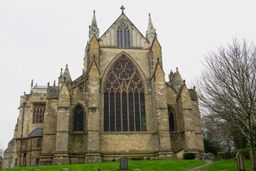 Fototapeta na wymiar Ripon Cathedral from the graveyard.