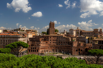 Fototapeta na wymiar old historical buildings , view of Rome , cityscape photography of Rome Italy 