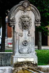 Fototapeta premium fontaine tête de lion année 1917
