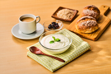 ヨーグルトの朝ごはん