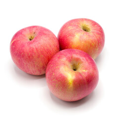 Fototapeta na wymiar Set of 3 apples on white background. Spot focus