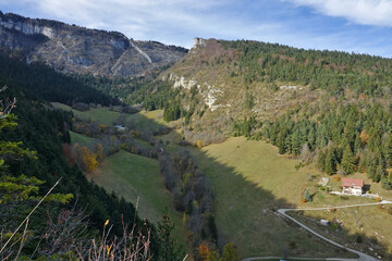 Randonnée automnale au départ d'Engins vers le plateau de la Molière dans le Vercors