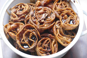 Cartellate. Tipici dolci natalizi del sud Europa