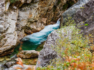 北アルプス黒部峡谷下の廊下