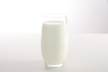 グラスと牛乳