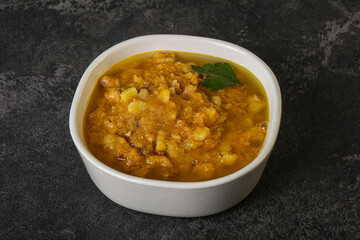 Pea soup with smoked meat
