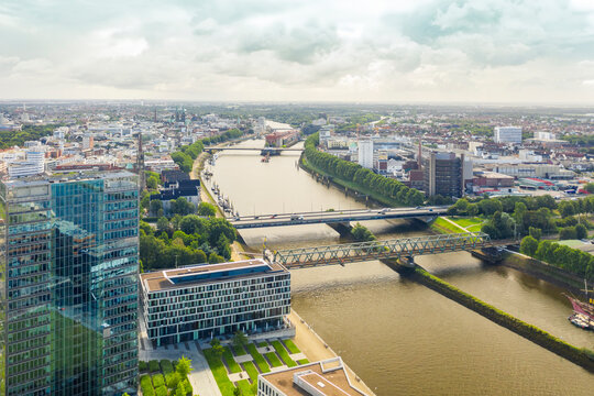 Germany, Bremen, Aerial view of Weser river canal