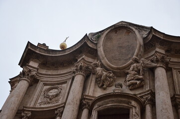 Some photos from the Eternal City of Rome, Italy, taken while strolling across the city centre and over the river Tiber on a sunny Fall day, with Rome's typical churches, bridges and statues