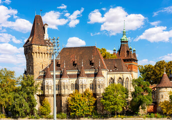 Vajdahunyad castle in autumn, Budapest, Hungary © Mistervlad