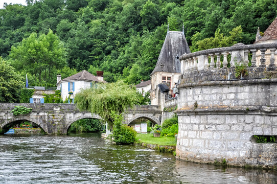 Today Brantôme is considered one of the most beautiful towns in the Dordogne department