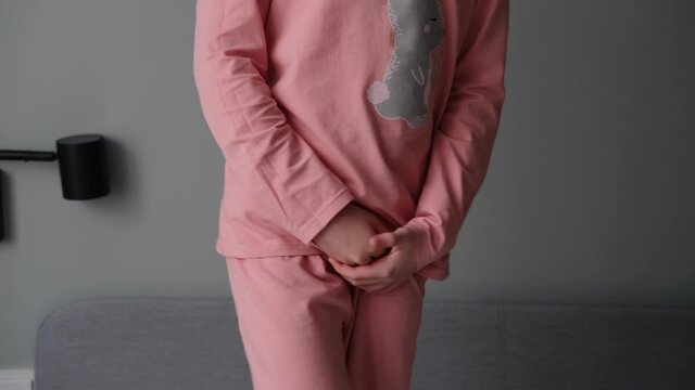 Little girl described pants, urinary incontinence, enuresis, cystitis