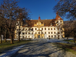 Das historische, barocke Schloss Eggenberg in Graz