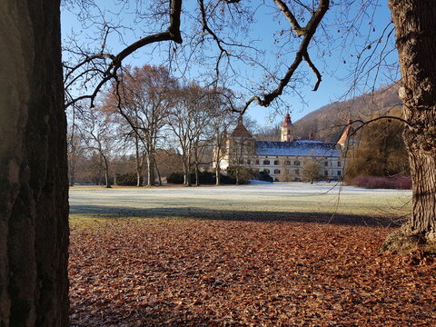 Das ber&uuml;hmte Schloss Eggenberg mit dem Schlosspark in Graz